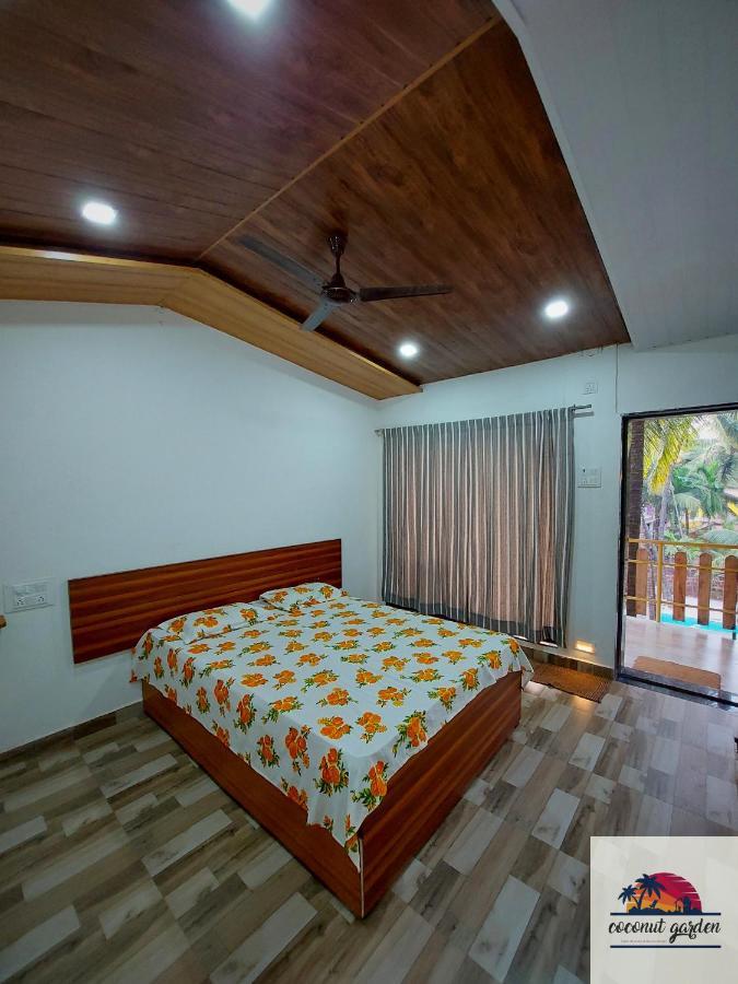 Coconut Garden Beach House Mālvan Екстериор снимка